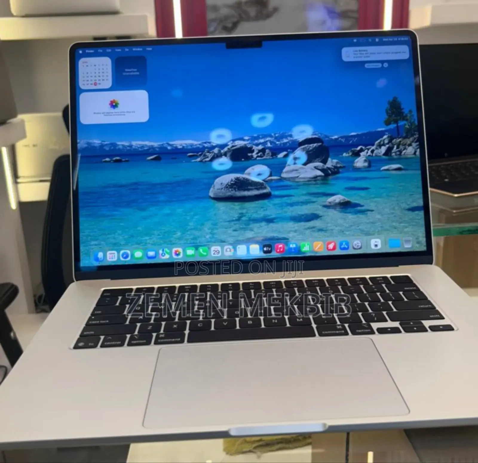 New Laptop Apple MacBook Air 2025 M4 15-inch 24GB Apple M4 SSD 512GB