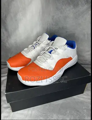 Air Jordan 11 CMFT Low