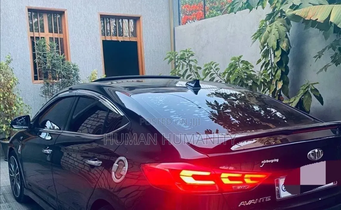 Hyundai Avante 2017 Black