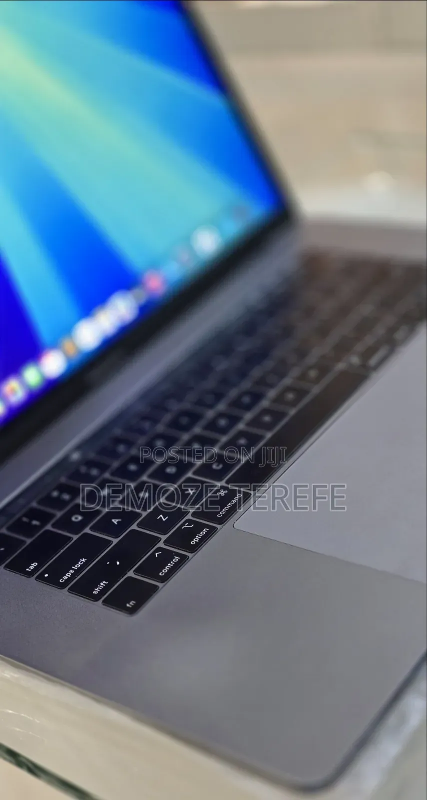 New Laptop Apple MacBook 2019 16GB Intel Core i7 SSD 512GB