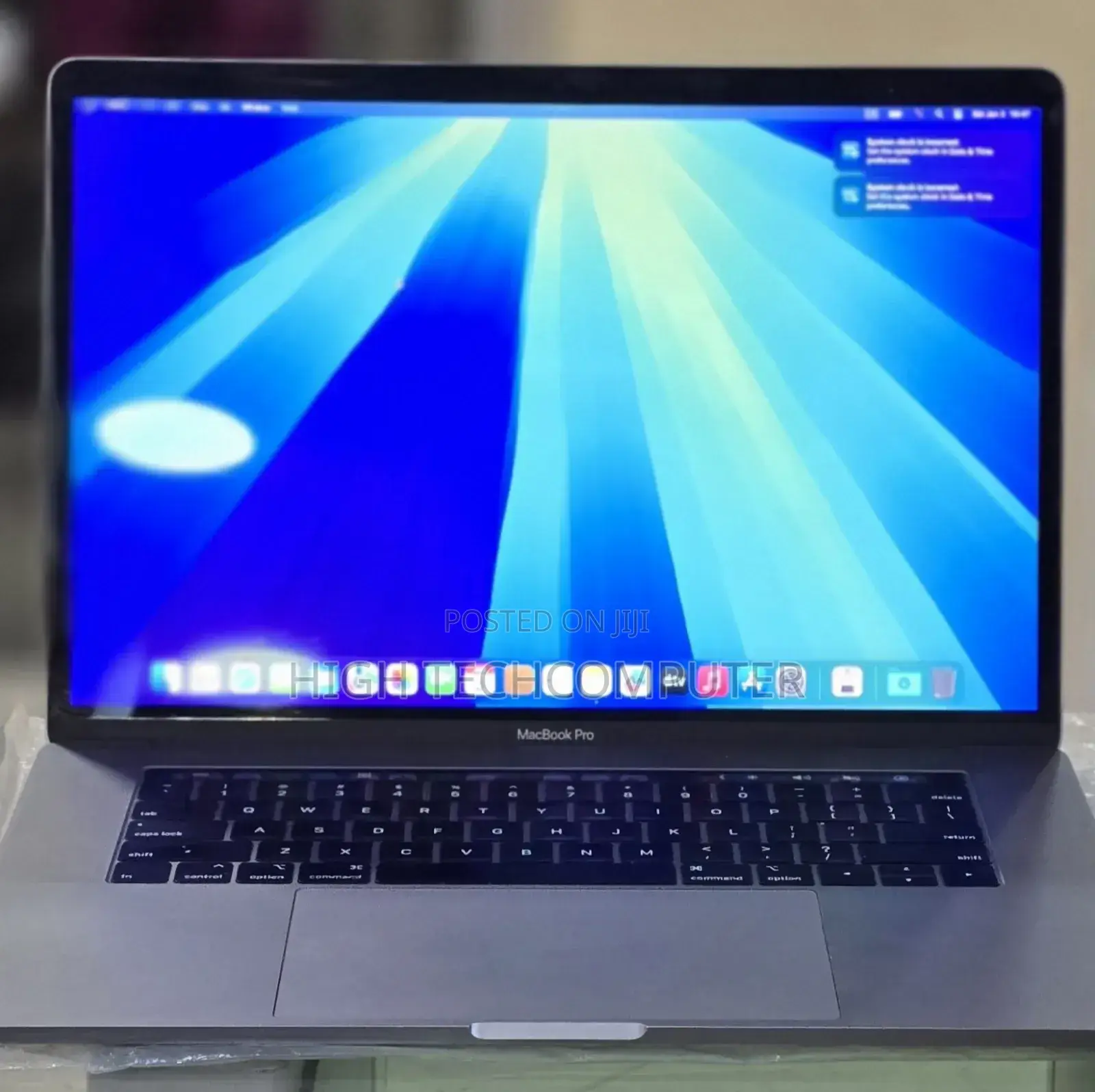 New Laptop Apple MacBook Pro 2018 16GB Intel Core i7 SSD 512GB
