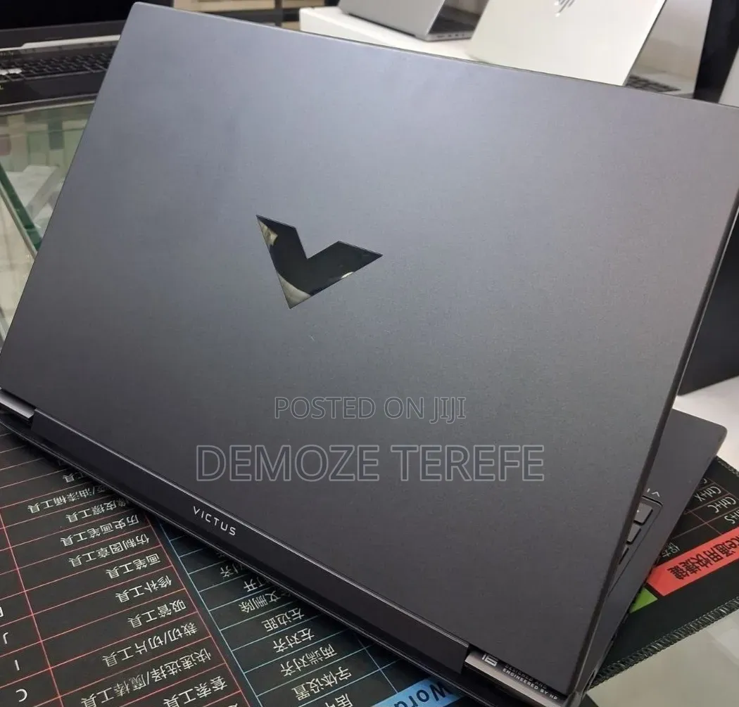 New Laptop HP Victus 15 16GB Intel Core i7 SSD 1T