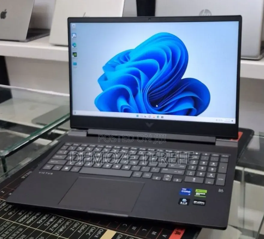 New Laptop HP Victus 15 16GB Intel Core i7 SSD 1T