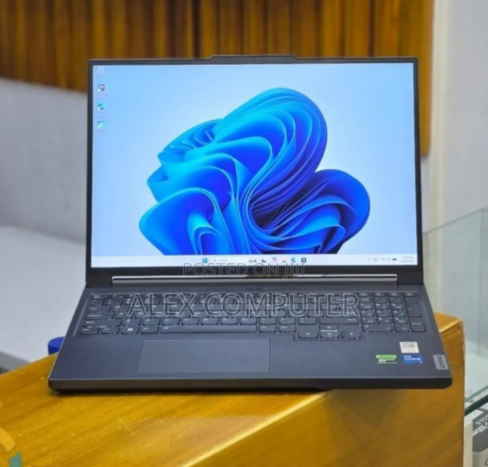 New Laptop Lenovo 24GB Intel Core i7 SSD 1T