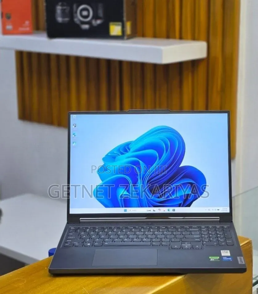 New Laptop Lenovo Legion 5 24GB Intel Core i7 SSD 1T