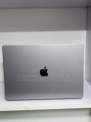 New Laptop Apple MacBook Pro M1 32GB AMD A10 SSD 512GB
