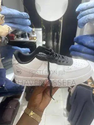 Shose Saler