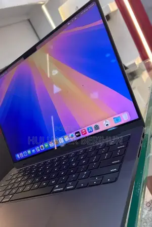 New Laptop Apple MacBook Pro 2023 M3 14-inch 18GB Apple M3 SSD 512GB