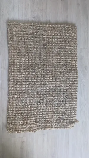 Jute Rug (ምንጣፍ)