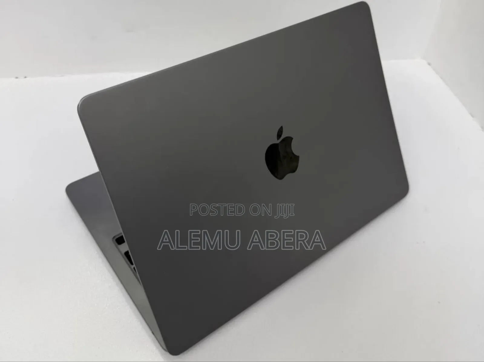 New Laptop Apple MacBook Air 2024 M3 13-inch 16GB Apple M3 SSD 256GB