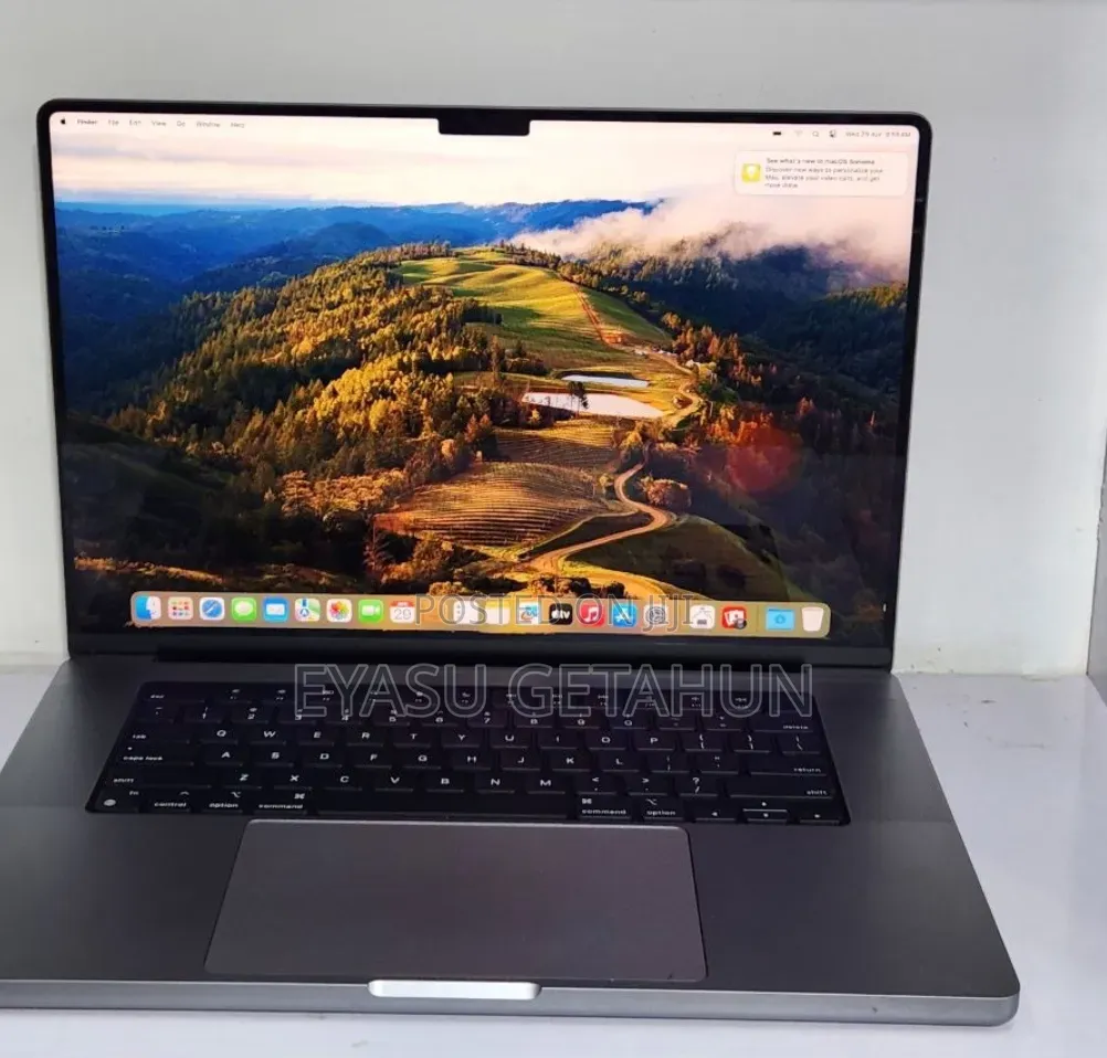 New Laptop Apple MacBook Pro M1 32GB Apple M1 Pro SSD 512GB