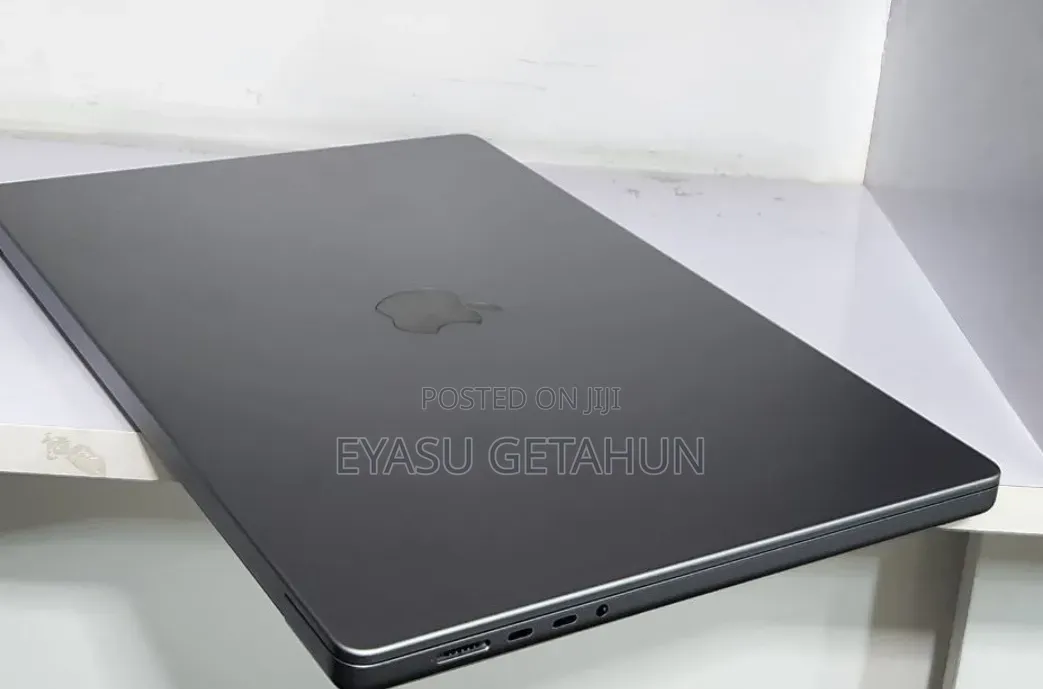 New Laptop Apple MacBook Pro M1 32GB Apple M1 Pro SSD 512GB