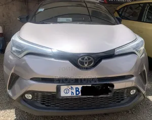 Toyota C-HR LE FWD 2020 Silver