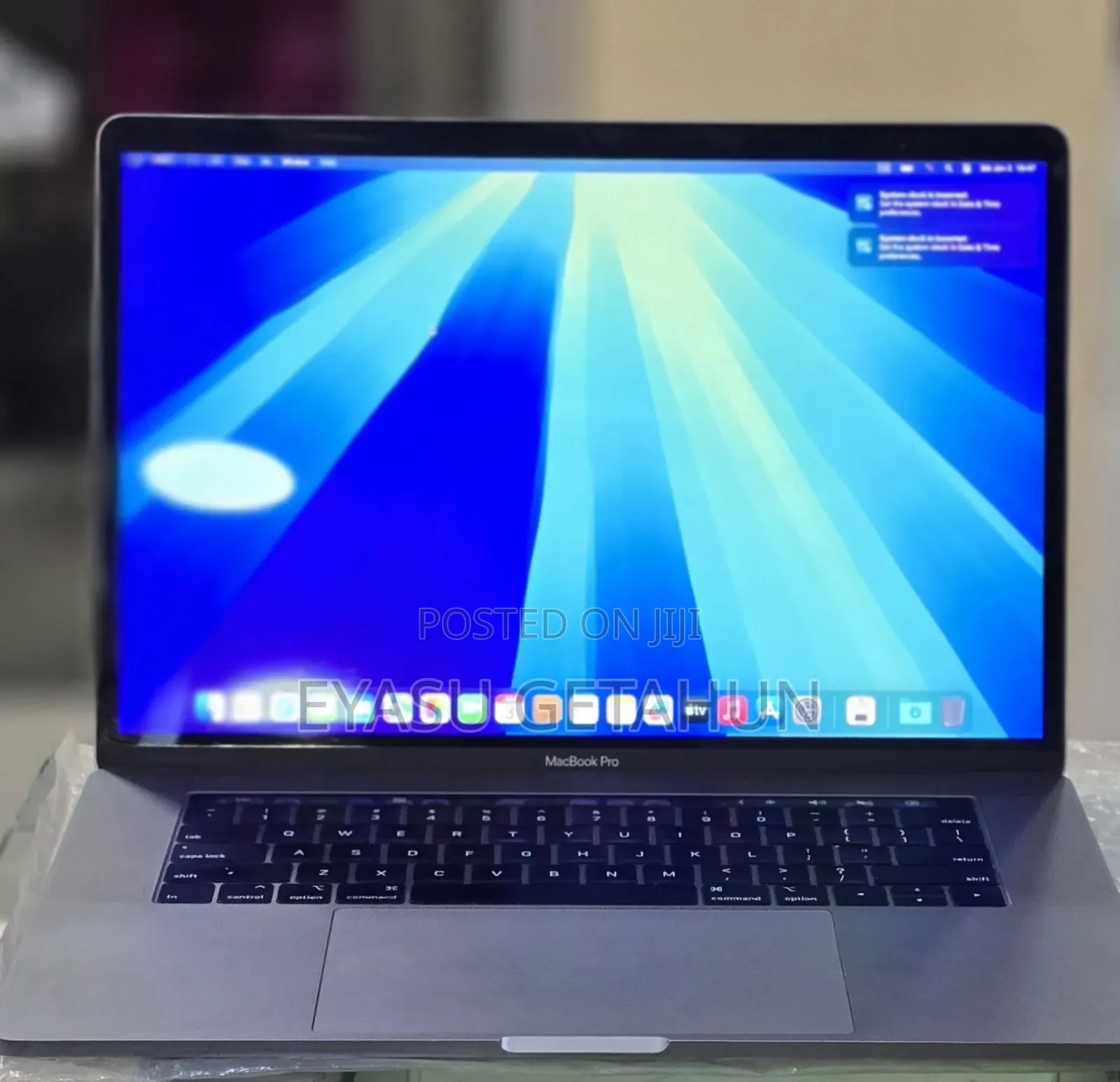 New Laptop Apple MacBook Pro 2018 16GB Intel Core i7 SSD 512GB