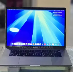 New Laptop Apple MacBook Pro 2018 16GB Intel Core i7 SSD 512GB