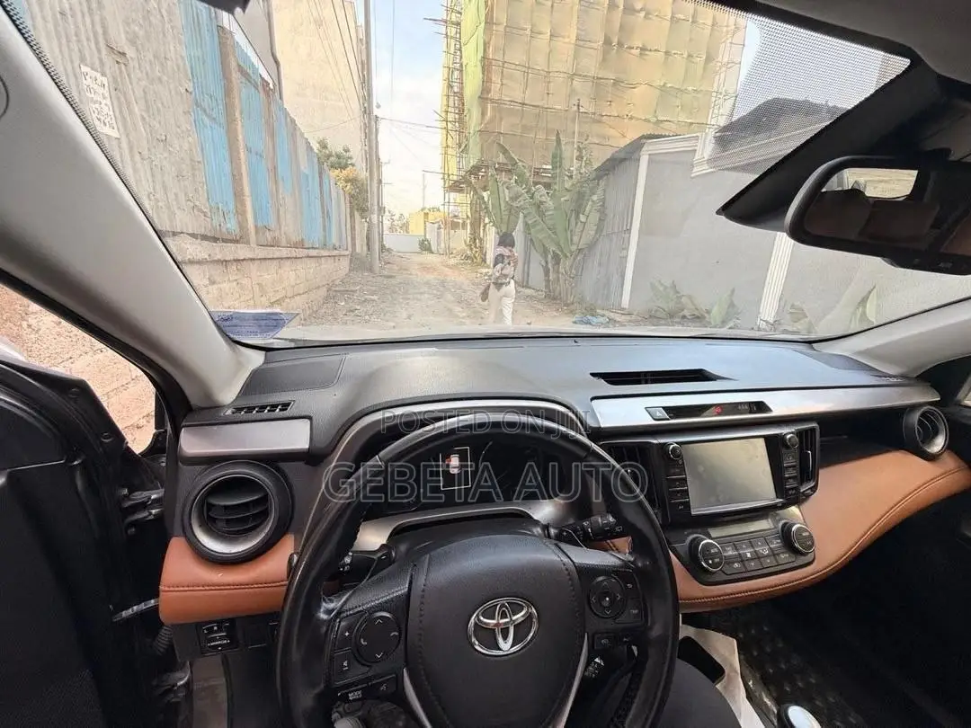 Toyota RAV4 2016