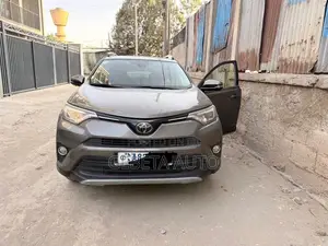 Toyota RAV4 2016