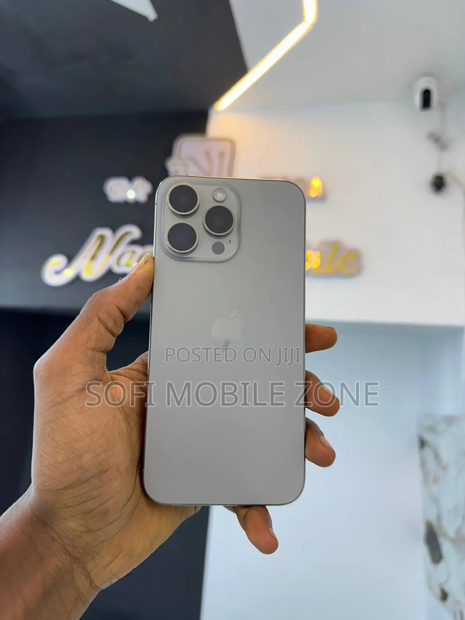 New Apple iPhone 15 Pro Max 256 GB Silver