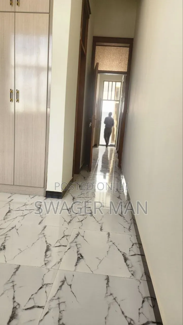 Furnished 6bdrm Villa in Tafo, Yeka for sale