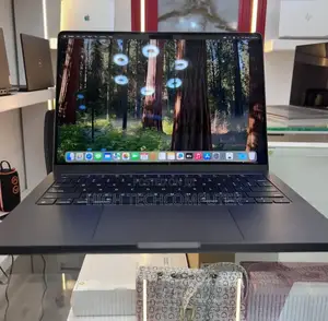 New Apple MacBook Air 2024 M3 13-inch 18GB Apple M3 Pro SSD 512GB