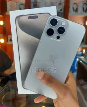 New Apple iPhone 15 Pro Max 256 GB Silver