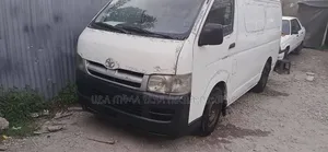 Toyota HiAce 2007 White
