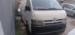 Toyota HiAce 2007 White