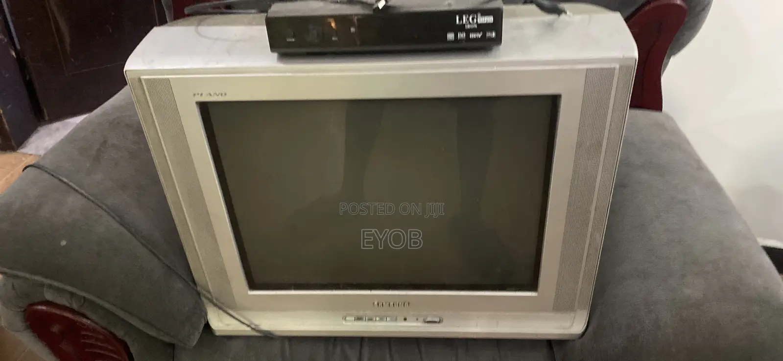 Samsung Tv 21 Inch Old With Leg N24 Pro Had Decoder and Wifi-Anthem A