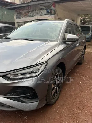 New BYD E2 43 kWh 94 hp FWD 2025 Gray