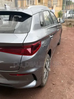 New BYD E2 43 kWh 94 hp FWD 2025 Gray