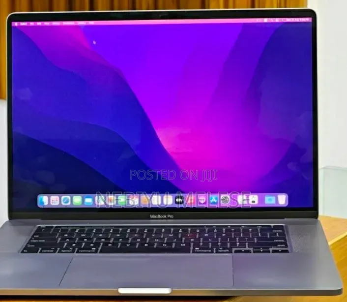 New Laptop Apple MacBook Pro 2018 32GB Intel Core i9 SSD 2T
