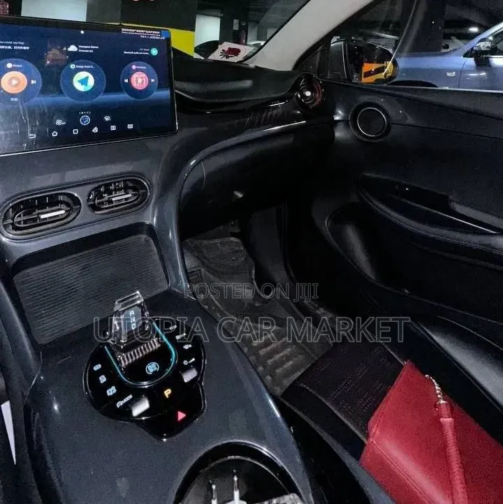 BYD E2 43 kWh 94 hp FWD 2025