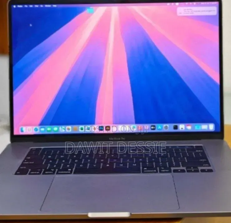 New Laptop Apple MacBook Pro 2018 32GB Intel Core i9 SSD 2T