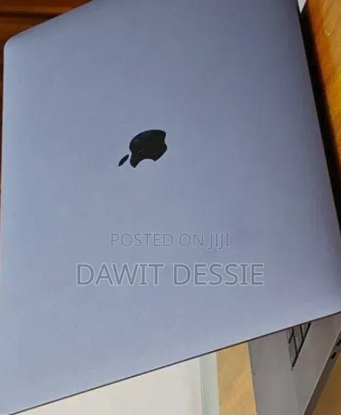 New Laptop Apple MacBook Pro 2018 32GB Intel Core i9 SSD 2T
