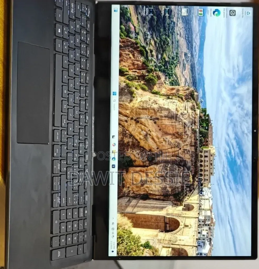 New Laptop Dell 16GB Intel Core i7 SSD 512GB