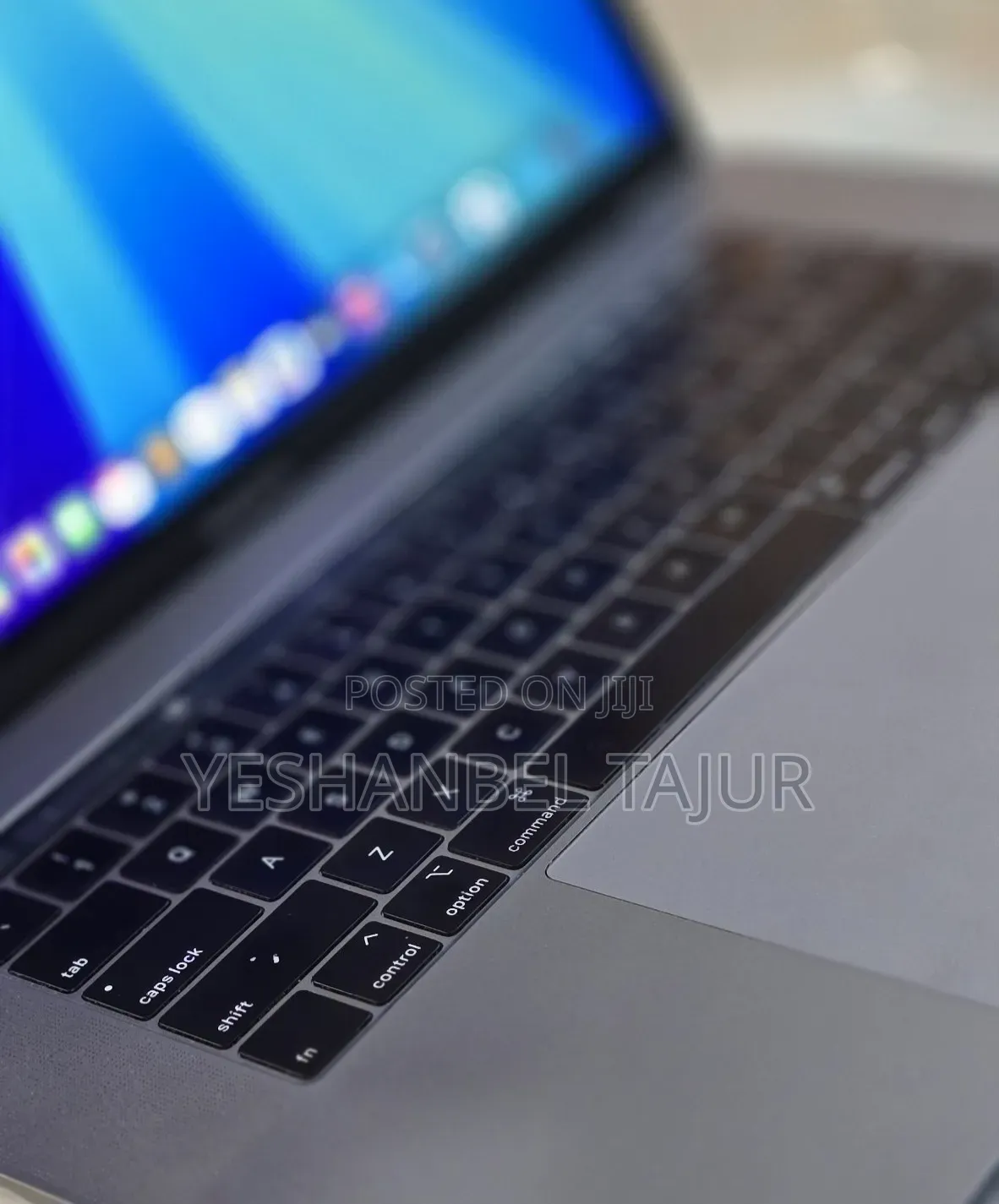 New Laptop Apple MacBook Pro 2018 16GB Intel Core i7 SSD 512GB