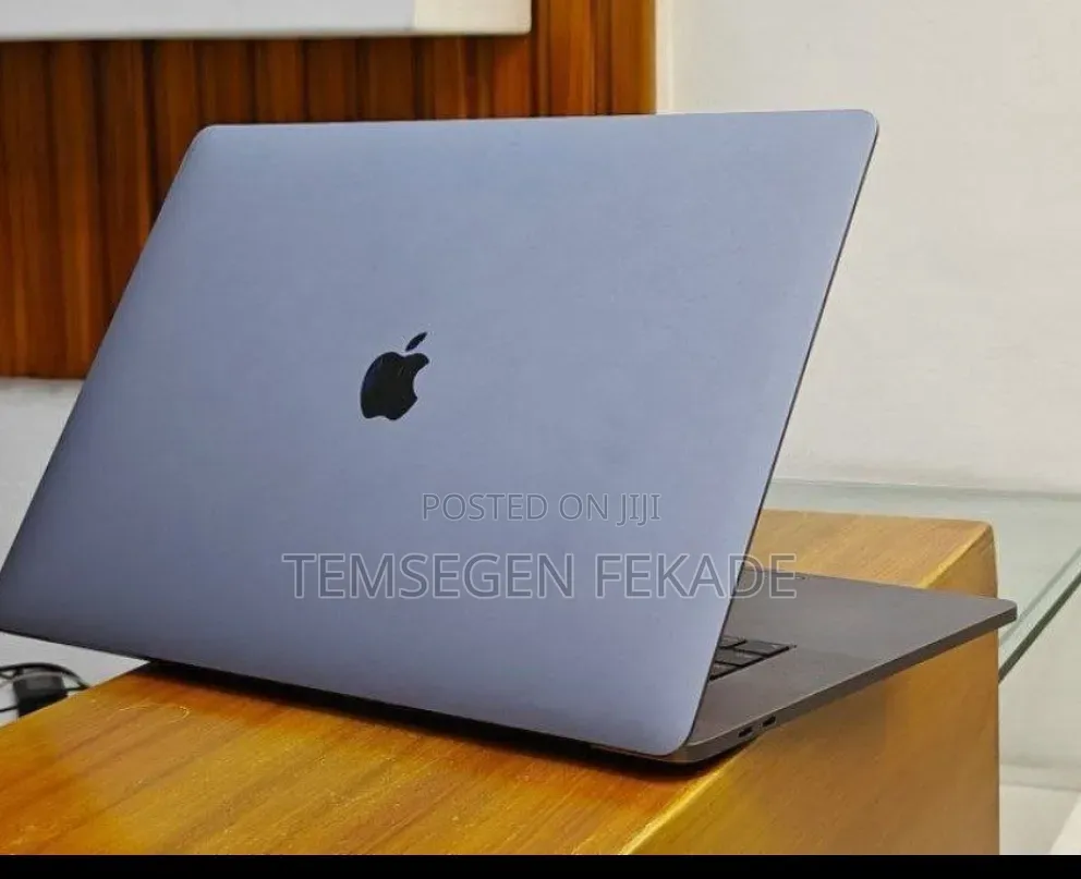 New Laptop Apple MacBook Pro 2018 32GB Intel Core i9 SSD 2T
