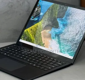New Laptop Microsoft Surface 16GB Intel Core i7 SSD 256GB