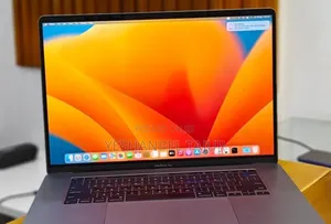 New Laptop Apple MacBook Pro 2019 16GB Intel Core i9 SSD 16 GB
