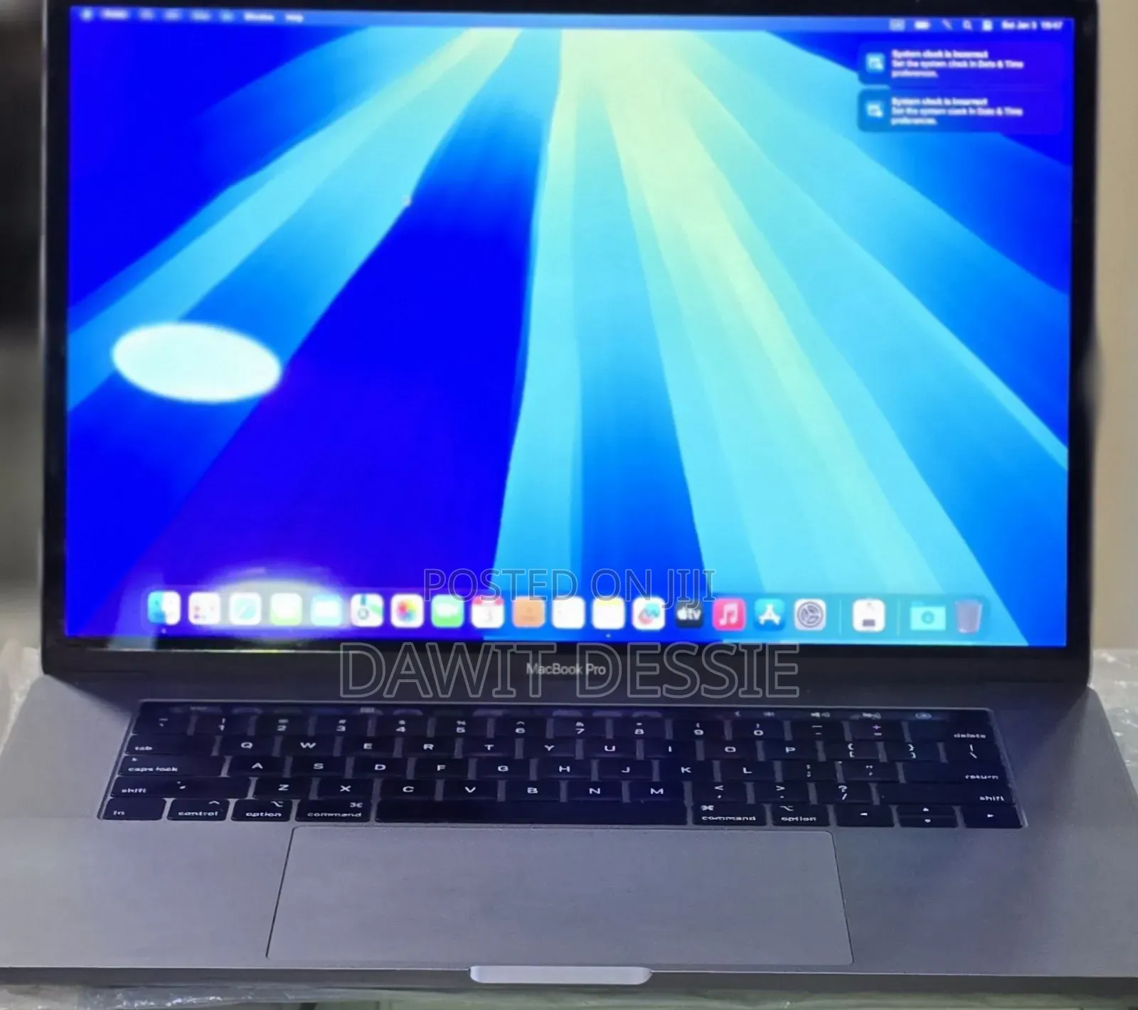 New Laptop Apple MacBook Pro 2018 16GB Intel Core i7 SSD 512GB