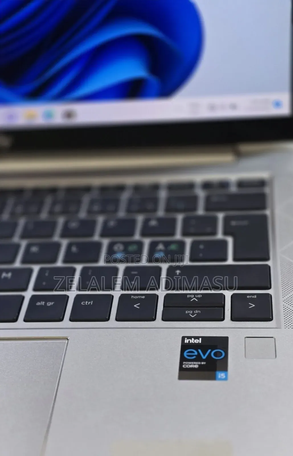 New Laptop HP EliteBook 830 G8 16GB Intel Core i7 SSD 512GB