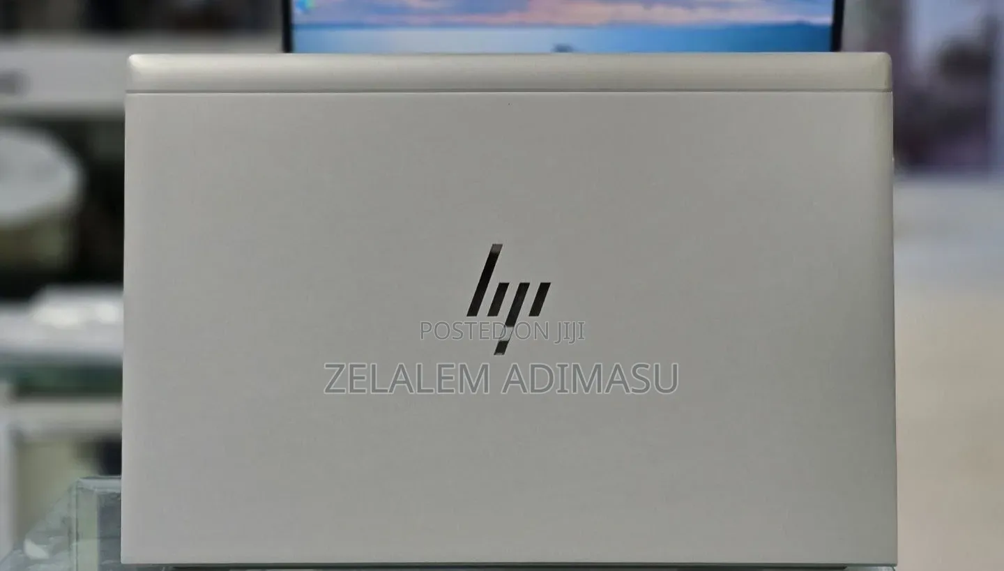 New Laptop HP EliteBook 830 G8 16GB Intel Core i7 SSD 512GB