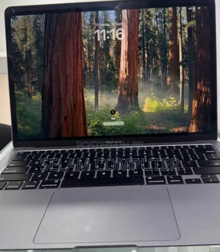 New Laptop Apple MacBook Air 2020 8GB Intel Core i3 SSD 256GB