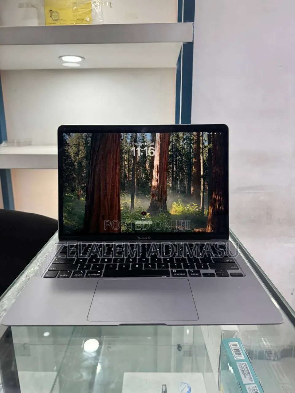 New Laptop Apple MacBook Air 2020 8GB Intel Core i3 SSD 256GB