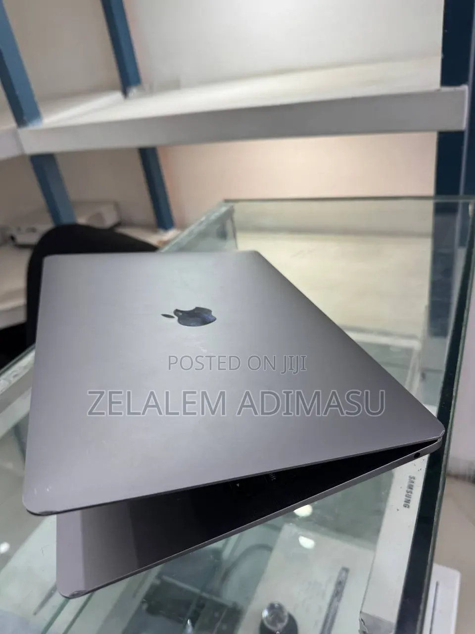 New Laptop Apple MacBook Air 2020 8GB Intel Core i3 SSD 256GB