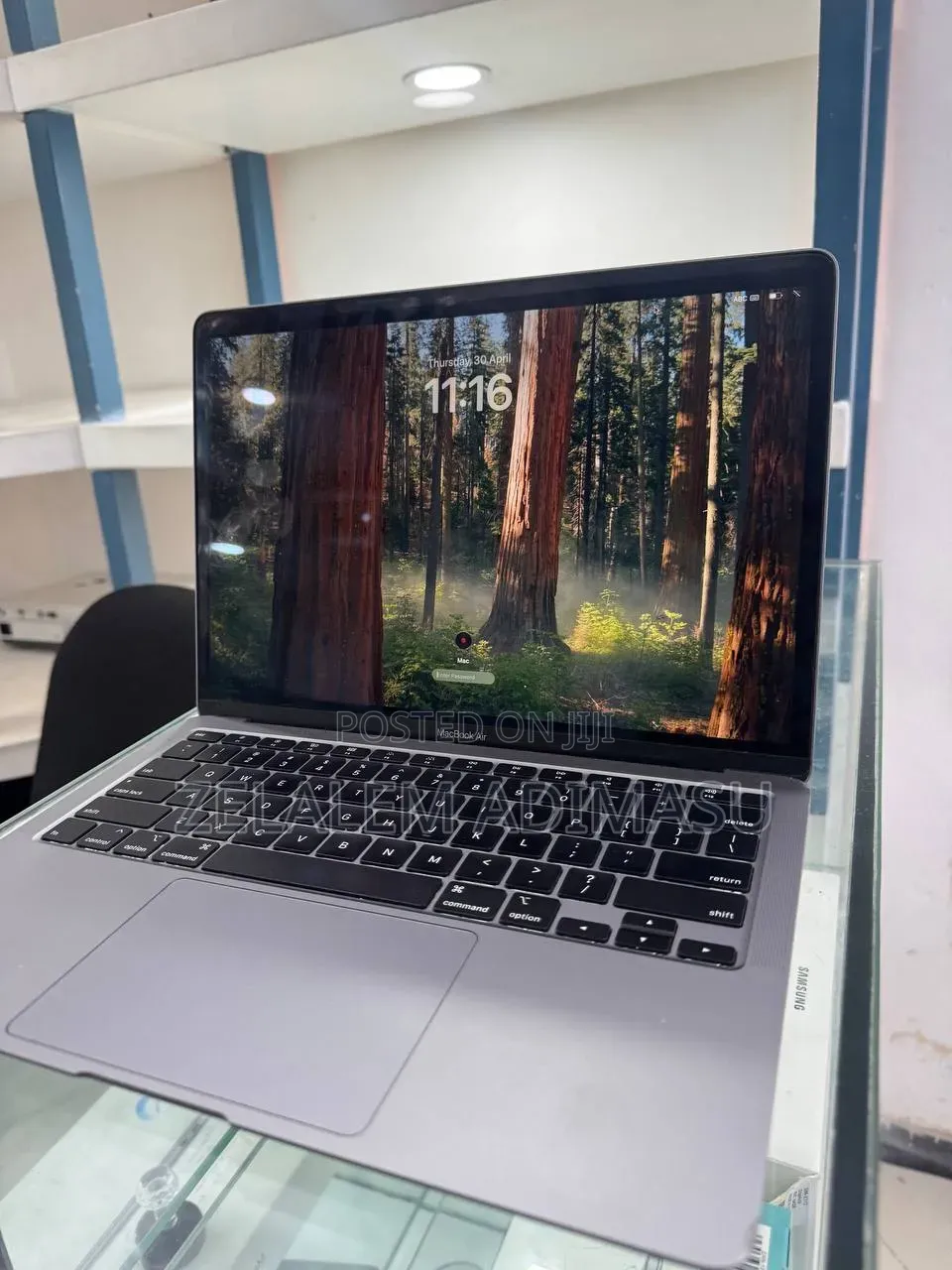 New Laptop Apple MacBook Air 2020 8GB Intel Core i3 SSD 256GB