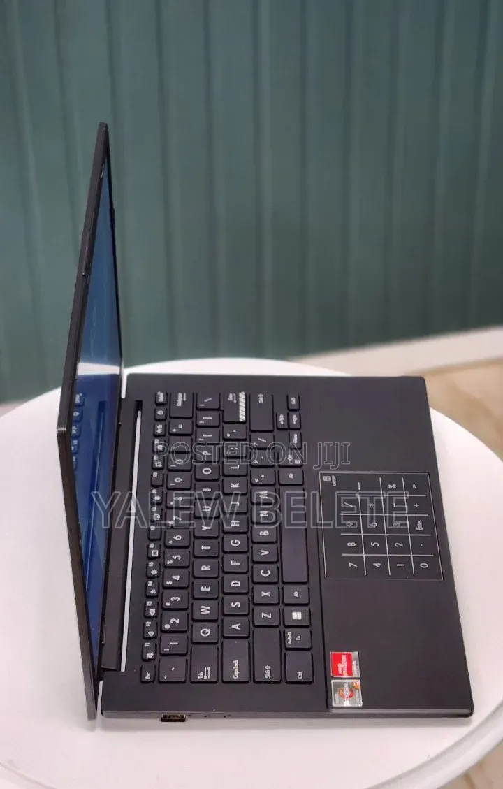New Laptop Asus VivoBook E403NA 8GB AMD Ryzen 5 SSD 512GB