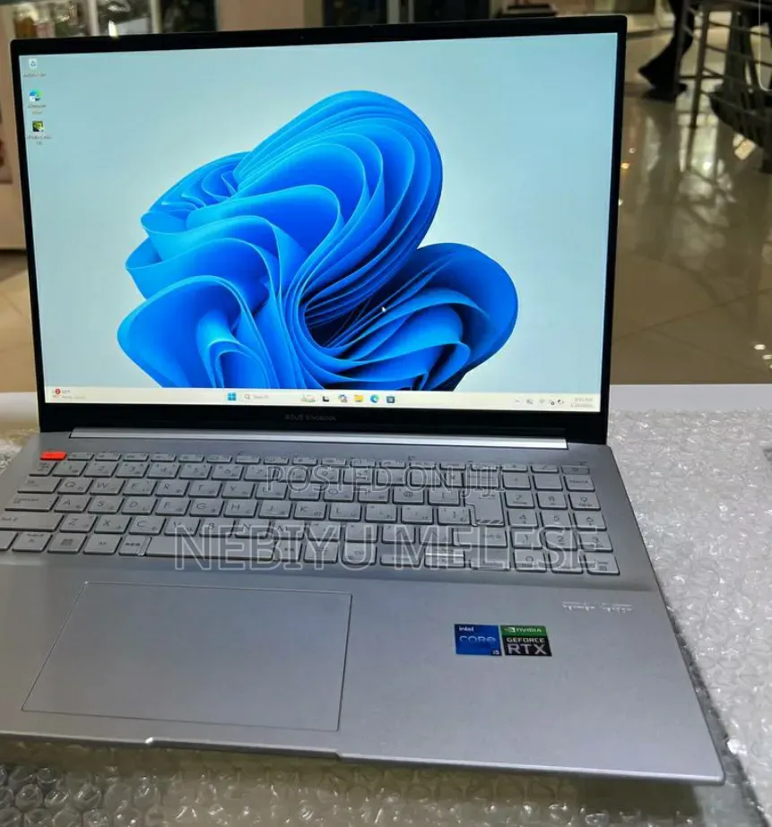 New Laptop Asus Vivobook 16 16GB Intel Core i5 SSD 512GB