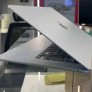 New Laptop Apple MacBook Air 2025 M4 15-inch 16GB Apple M5 SSD 512GB