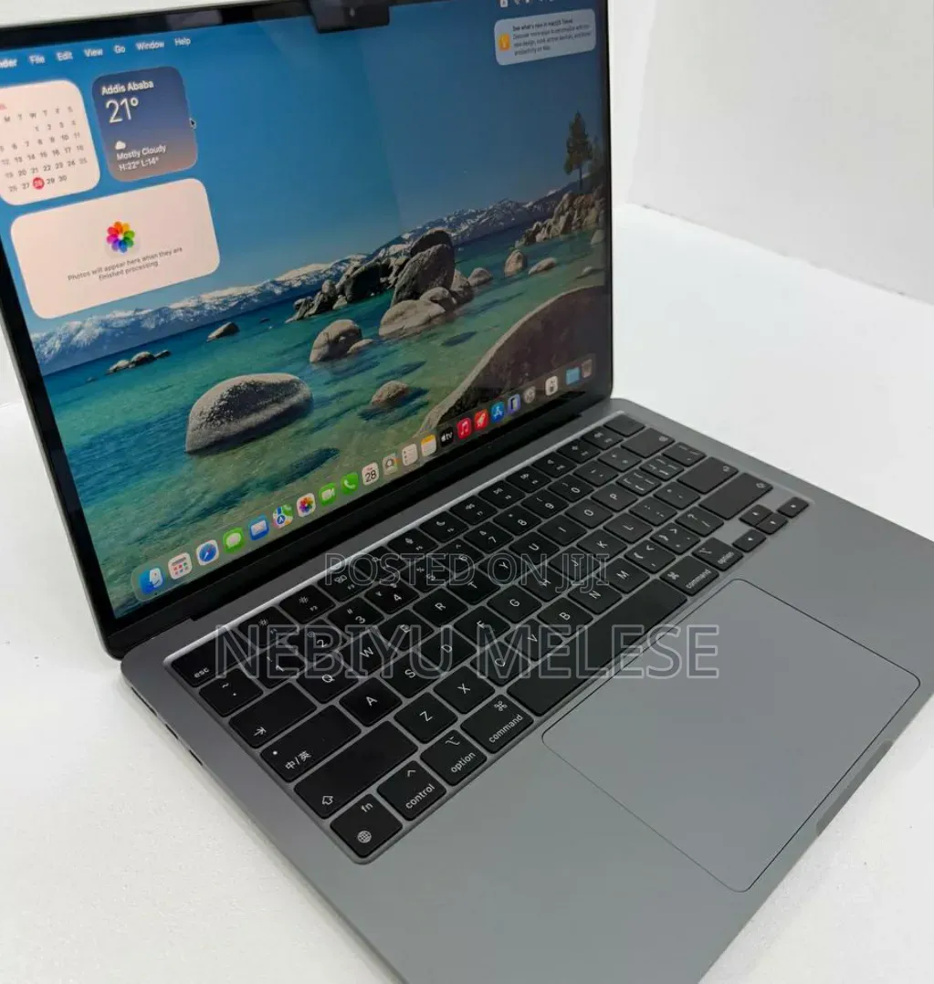 New Laptop Apple MacBook Pro 2022 M2 8GB Apple M2 SSD 256GB